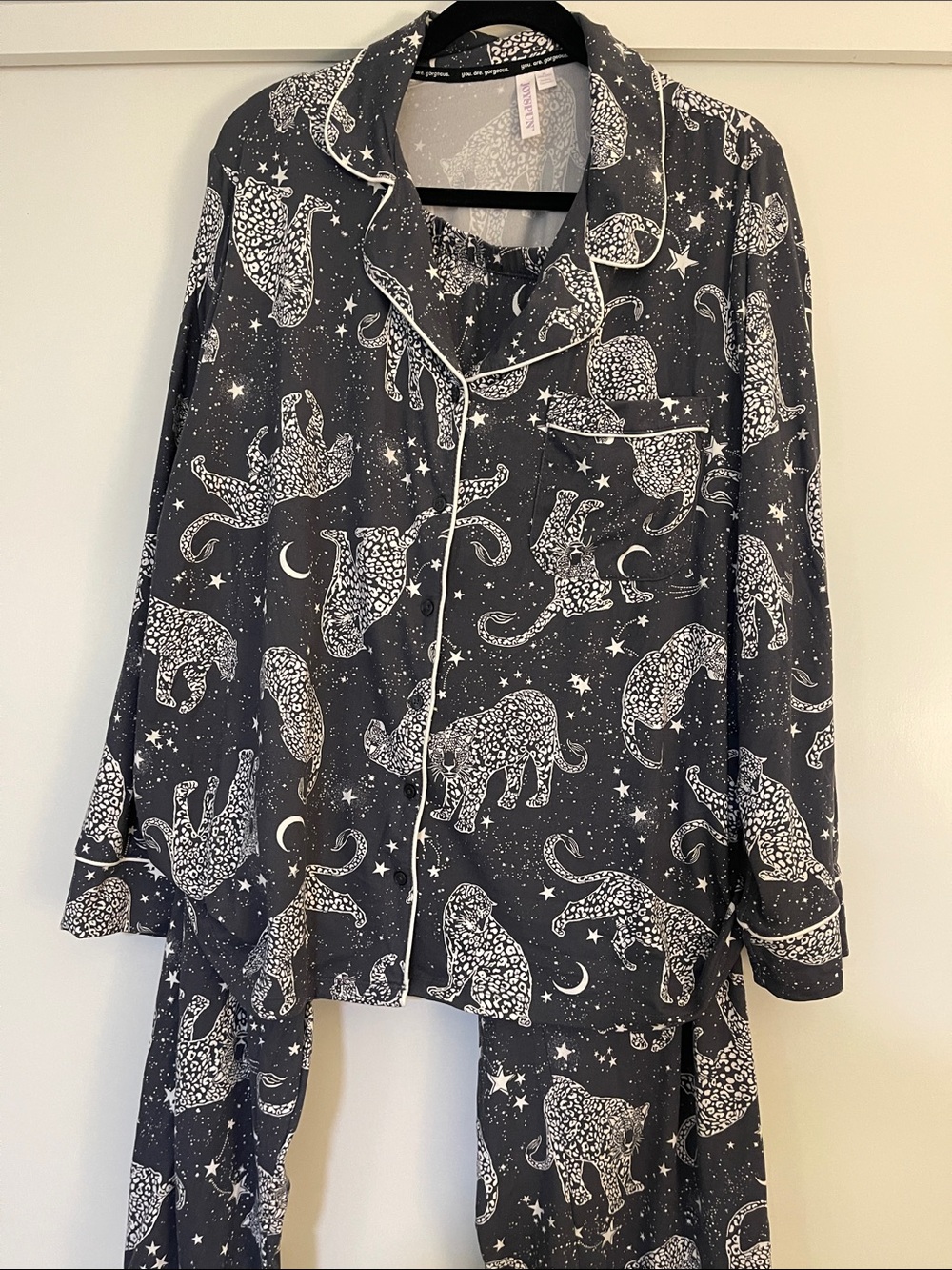Women’s Black Star & Leopard Print Pajama Set
